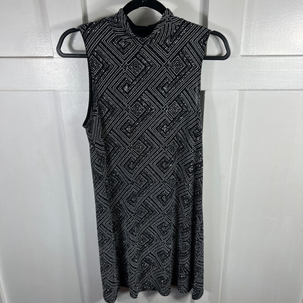 BeBop Black Silver Metallic Geometric Mock Neck Sleeveless Mini Dress Medium